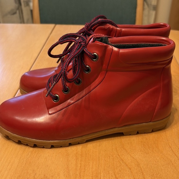 Vintage Lands End red rubber hiking rain boots.  Lace up.  Size 8 - Picture 3 of 7